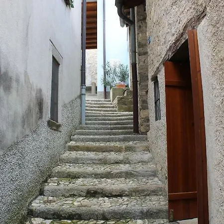 Ul Ruestic A Monte